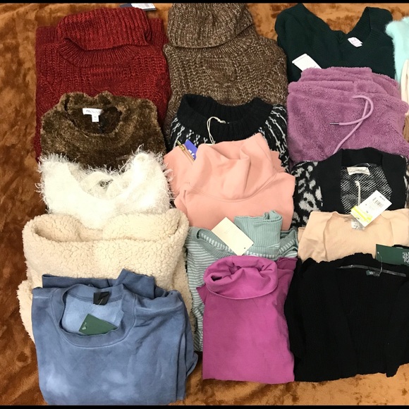 NWT 20 Fall Winter Sweater reseller Lot MSRP $400+ - Picture 3 of 3